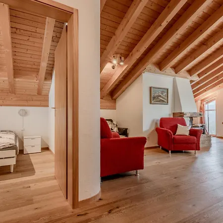 Tschuggenweg 11 公寓