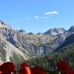 Tschuggenweg 11 شقة *